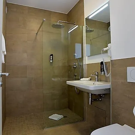 Lichtenau 3*